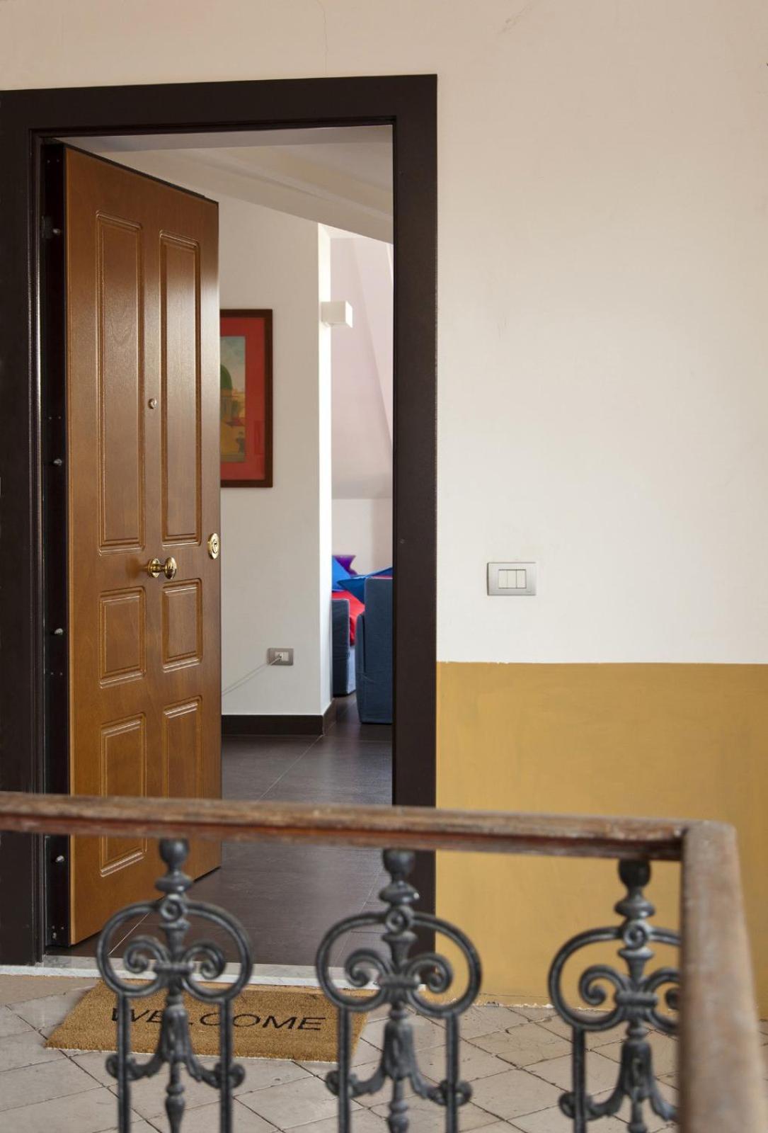 Incantevole Mansarda Al Centro Storico Apartment Neapel